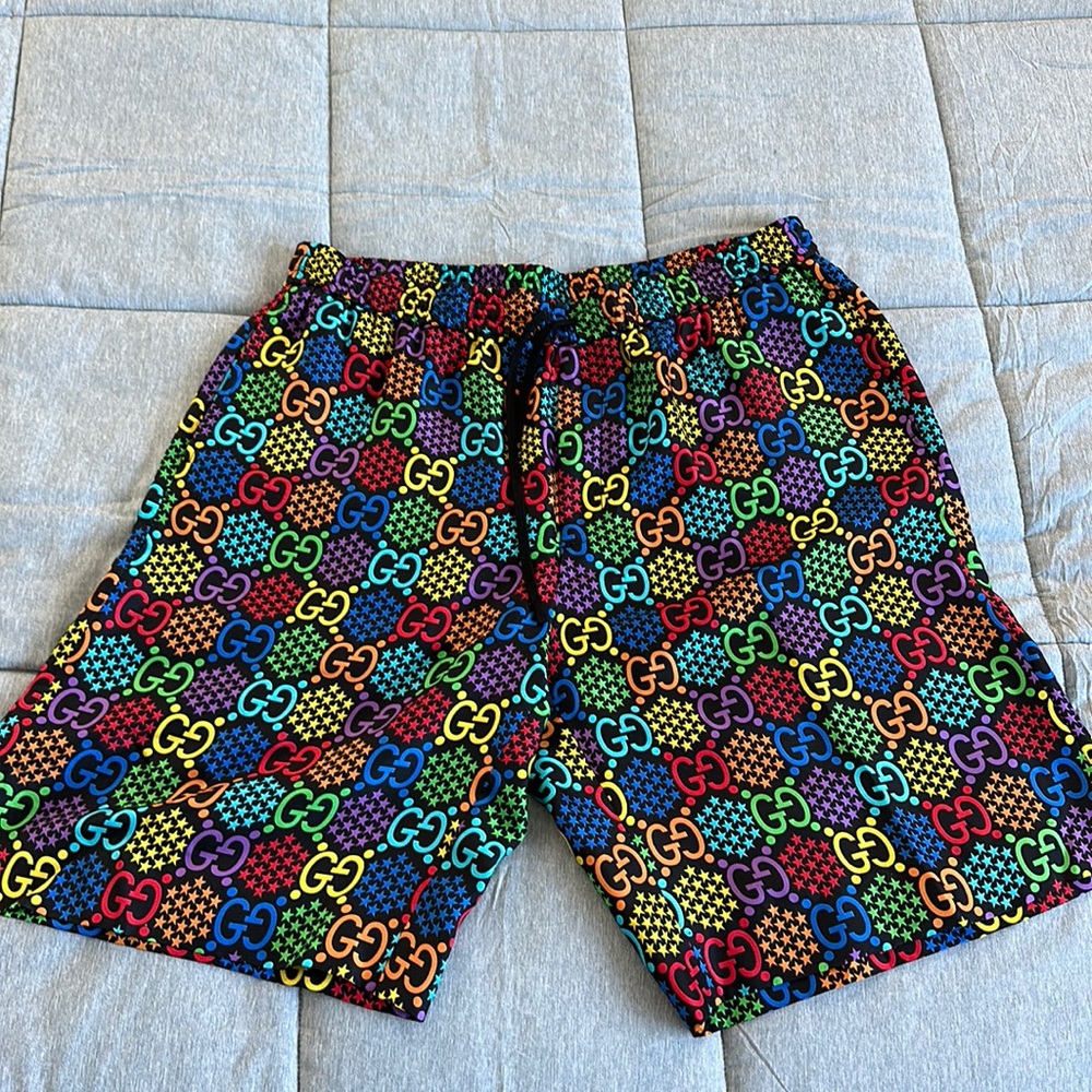 Gucci silk like shorts